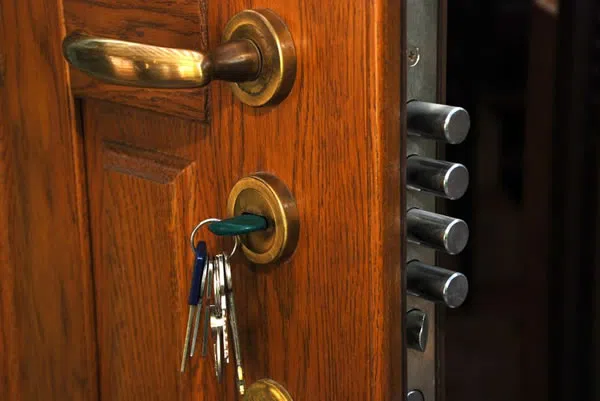 West Roxbury Locksmith West Roxbury, MA 617-449-7503 West Roxbury Locksmith West Roxbury, MA 617-449-7503 - entry-doors